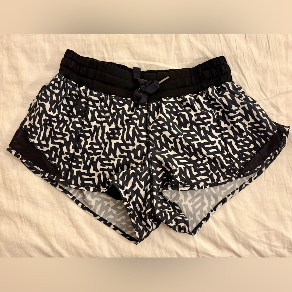 LULULEMON HOTTY HOT SHORT
